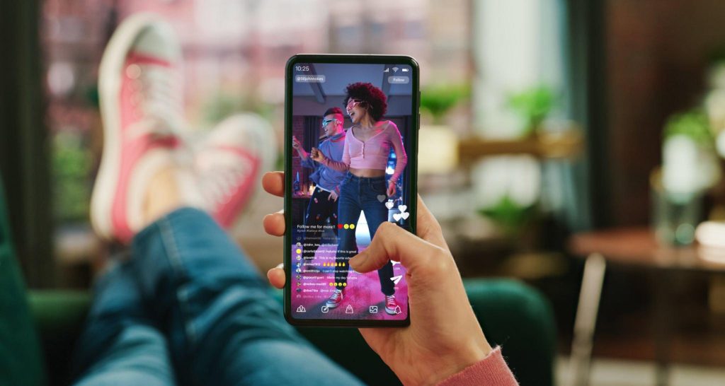 scrolling in instagram